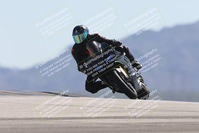 media/Oct-13-2025-Moto Forza (Mon) [[a66d839500]]/3-B Group/Session 4 (Turn 9)/